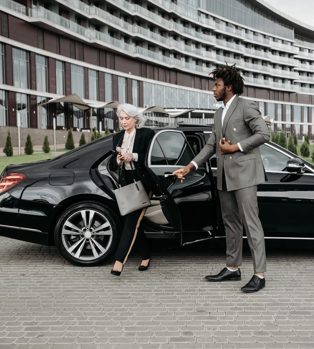 BOOK A Chauffeur CABS R zon